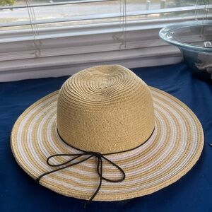 Panama Jack sunhat SPF 50+ lightweight and adjustable.
